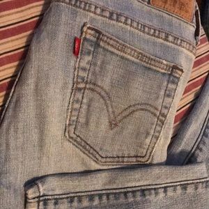 Levi’s 515 Jeans Bootcut 6 short;